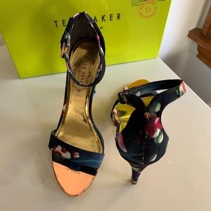 Ted Baker London Caitte Floral Heel in Fuschia